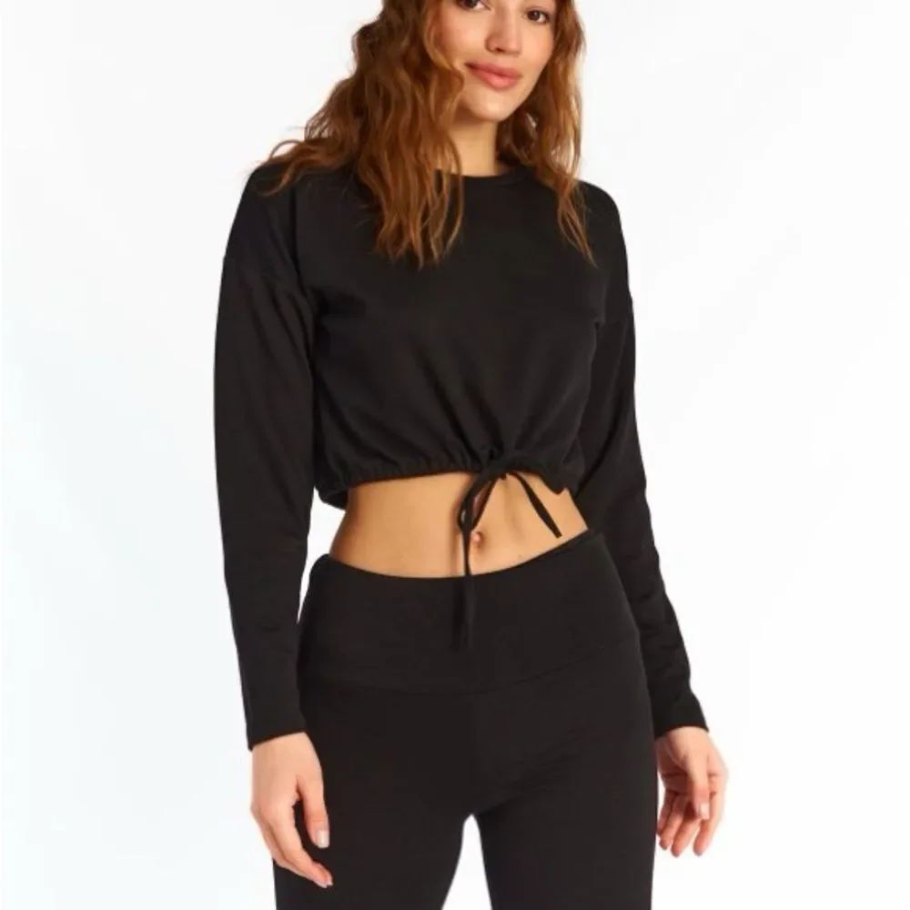 Elan Black Drawstring Long Sleeve Crop Top